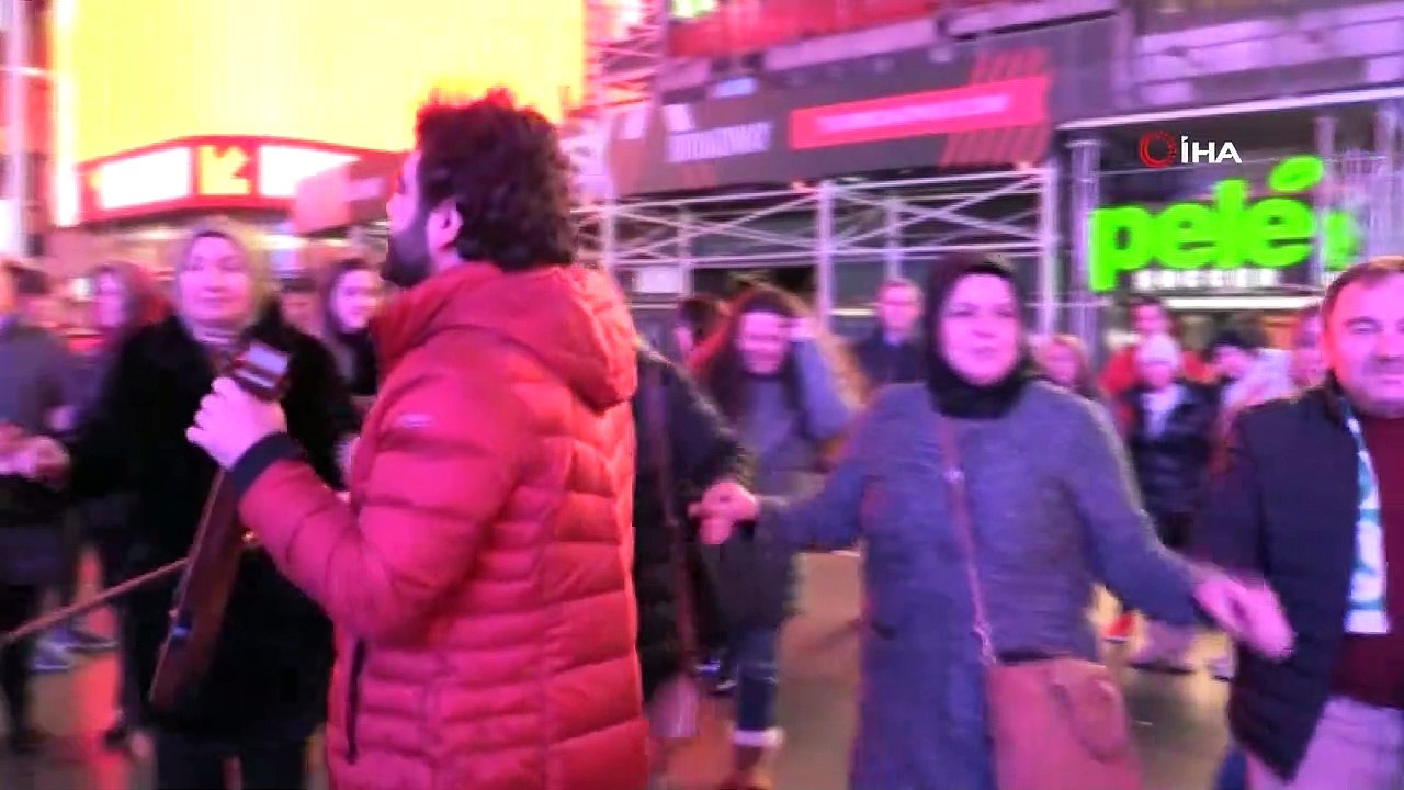 - Times Meydanı kemençe, tulum ve horon ile inledi