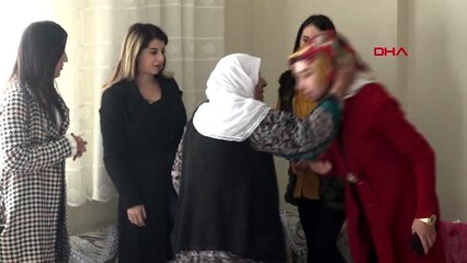 Hakkari şehit annesi, yollarının yapılmasını istedi