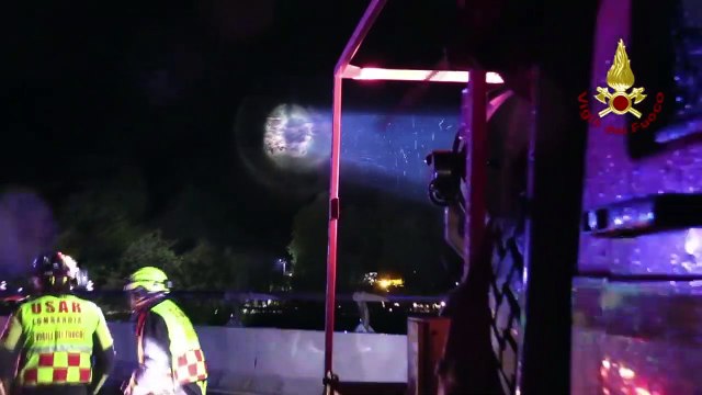 Savona, crollo viadotto- le operazioni dei Vigili del Fuoco -1- (25.11.19)