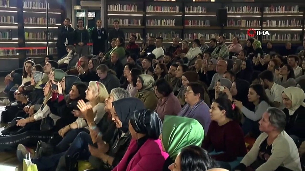 Üsküdar'da ünlü tenor Hakan Aysev Üsküdarlıları verdiği konserle Türkiye turuna çıkardı