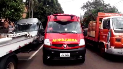 Homem tem dedo esmagado por pneu de van na Rua Recife