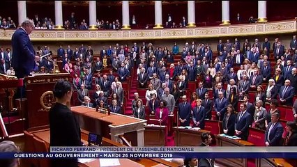 Les députés rendent hommage aux treize militaires français tués au Mali en observant une minute de silence à l'Assemblée nationale - VIDEO