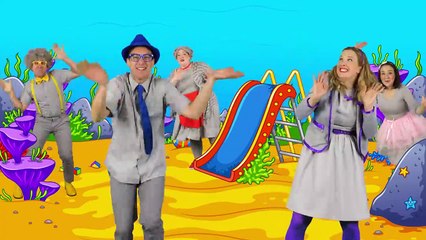 Little Sharks - Kids Song with the Baby Shark family! Kids Nursery Rhymes‬