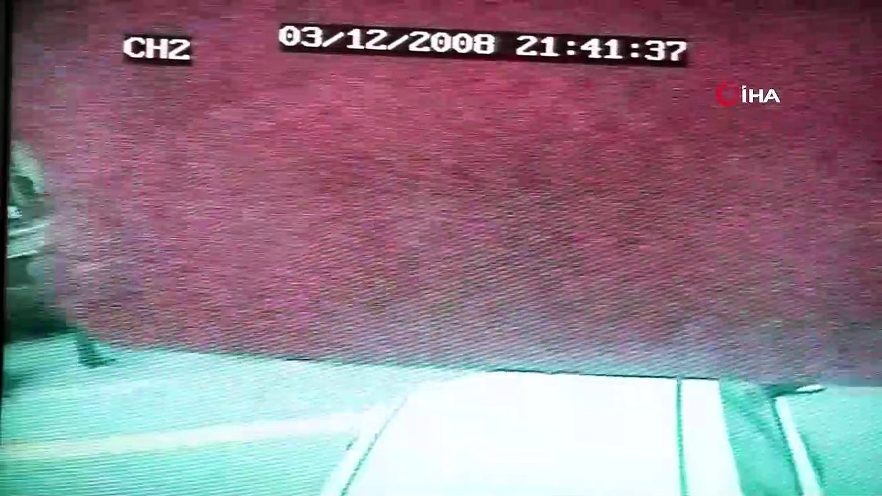 Trafikte kadına şiddet kamerada