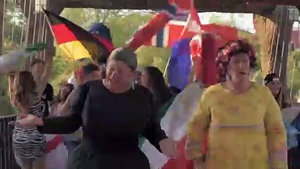 Los Morancos: La crisis griega y la pelotera europea