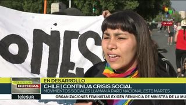 Feministas marchan contra la violencia de género en Chile