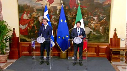 Télécharger la video: Roma - Conte con il Primo Ministro della Repubblica Ellenica Kyriakos Mitsotakis (26.11.19)