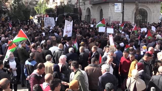 Filistinliler ABD'nin Yahudi yerleşim birimleri kararını protesto etti