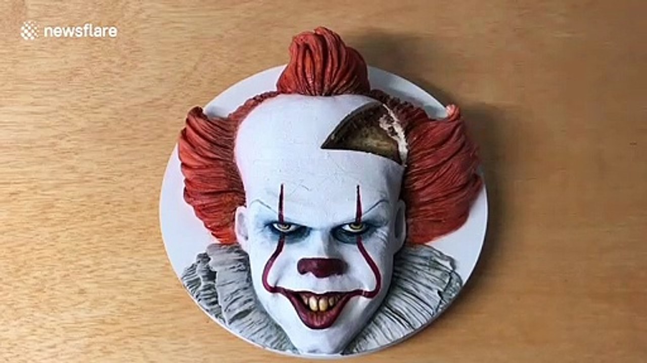 Onion, pickle, Prison Mike: Talented artist makes most realistic CAKES ever