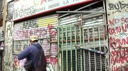 El estallido social de Chile contado a través de los grafitis de la capital