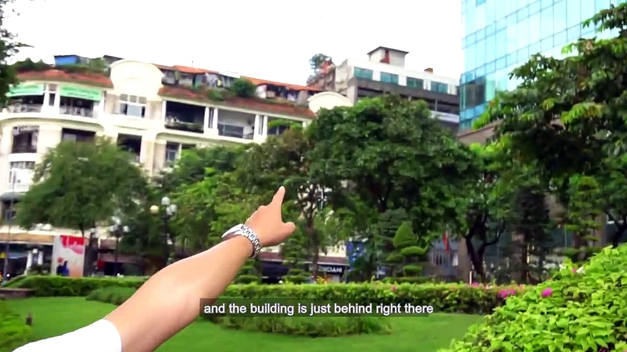 The Fall of Saigon 1975 - How to visit the historic building without a tour guide