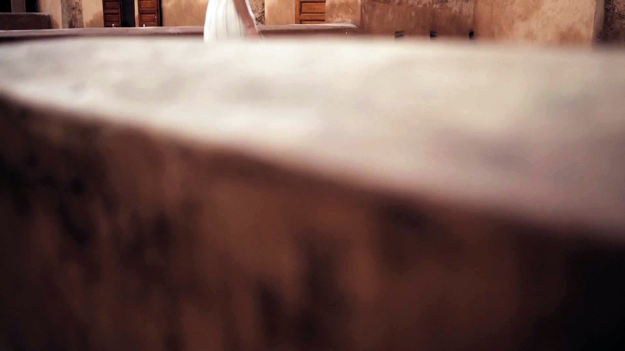 Taryn Elliott - Woman and Palais El Badi - Human/Monument (No Copyright Video 43)