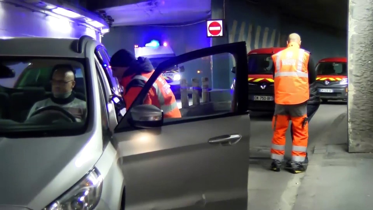Exercice des marins-pompiers: une voiture en feu dans le tunnel St-Charles
