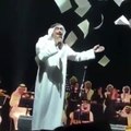 عبدالله الروشيد يتعرض لموقف شديد الإحراج على المسرح