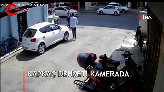 Genç kadının arkasından yaklaşıp dehşeti yaşattı