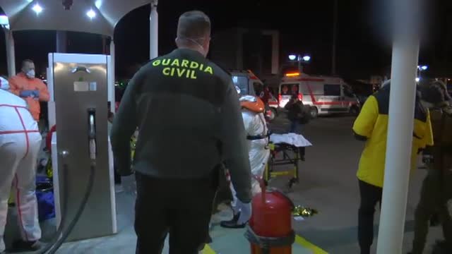 Tres muertos y 10 desaparecidos al naufragar una patera cerca de Melilla