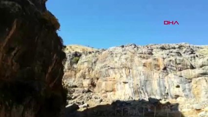 Diyarbakır öğretmenler, ilçenin tanıtımı için kaya tırmanışı yaptı
