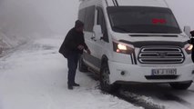 Muş'ta kar yağışı ve tipi ulaşımı etkiledi