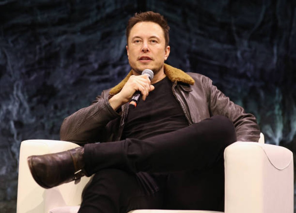 Umweltverschmutzende Autos: Elon Musk befürwortet Open Source