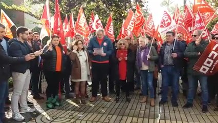 Concentración en Badajoz bajo el lema 'No al despido por enfermar'