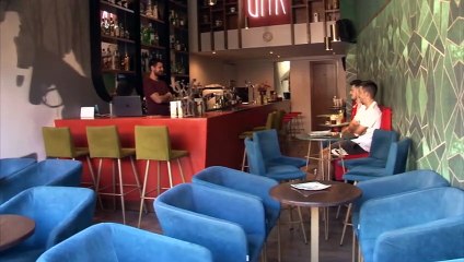 Σε αναμμένα κάρβουνα οι επαγγελματίες. Πονοκέφαλος τα τσουχτερά πρόστιμα για το τσιγάρο