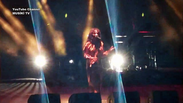 ZEYNEP BASTIK - Git (Sezen Aksu cover) (Konser/Canlı) - HD