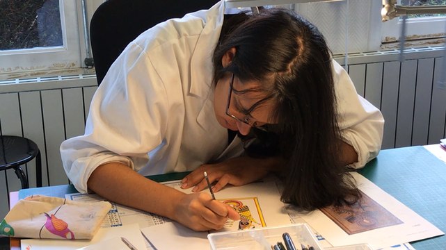 A 27 ans, Anaïs forme des enlumineurs