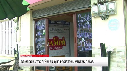 Falta de parqueaderos en la avenida Quito - Santo Domingo
