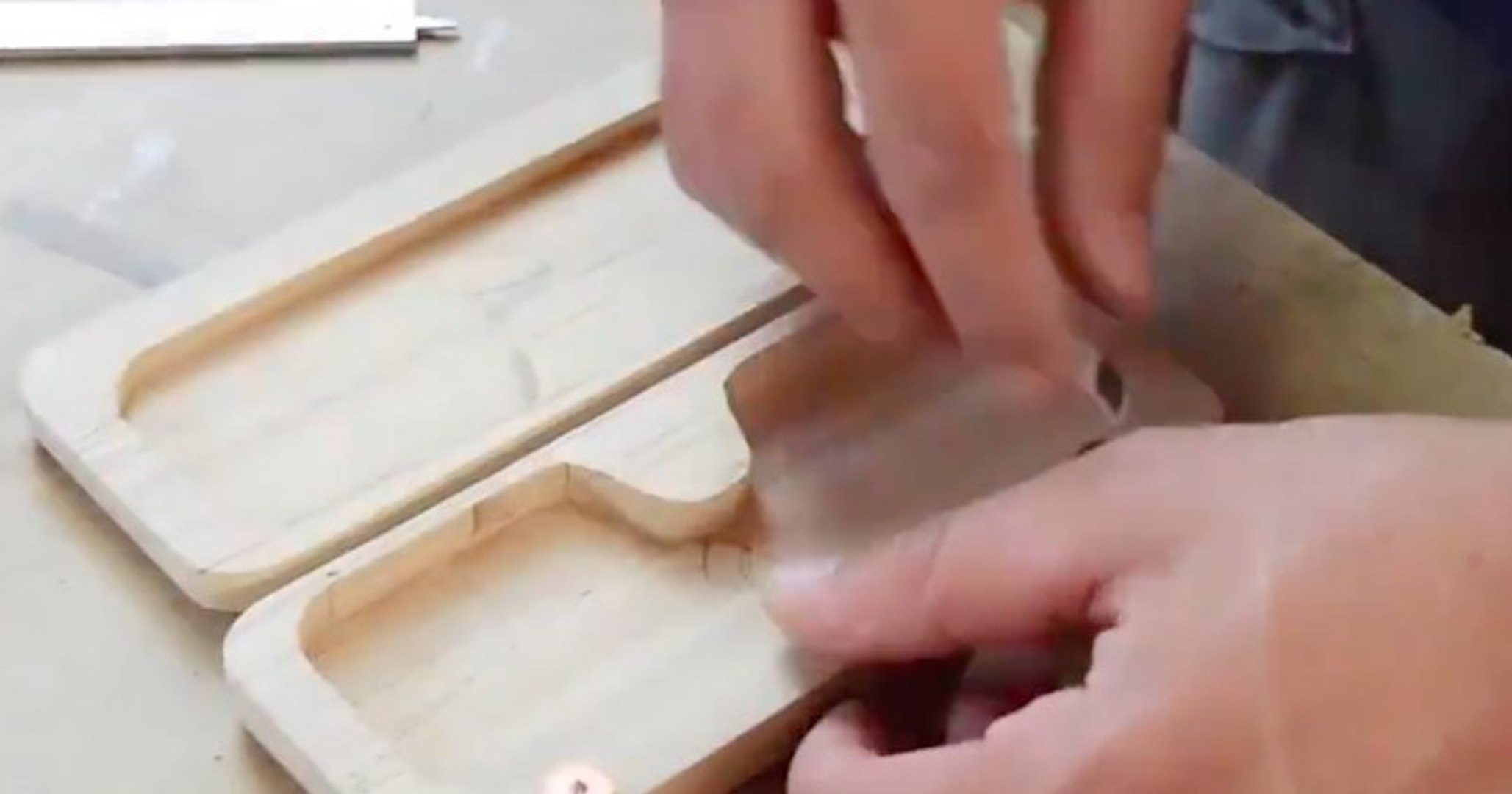 DIY : voici comment fabriquer un étui à lunettes en bois - Vidéo Dailymotion
