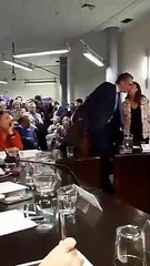 Reciben a Ortega Smith en Chamberí al grito de: "Fuera fascistas de las instituciones"