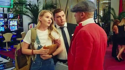 Кухня. Война за отель (1 сезон: 1-2 серии из 13) / 2019