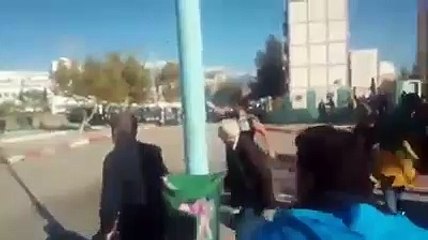 Meeting de Benflis : violente répression des manifestants à Bouira