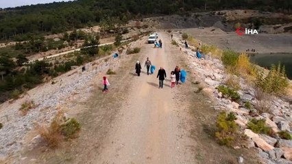 Konya'da aileler çocuklarıyla 1 ton çöp topladı