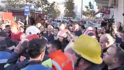 Nachbeben machen Rettungskräften in Albanien zu schaffen