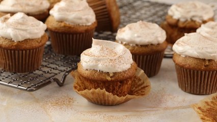 How to Make Apple Cupcakes with Cinnamon-Marshmallow Frosting