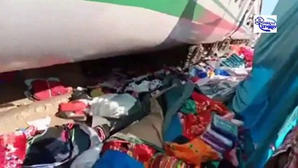 হঠাৎ র্মাকেটে হঠাৎ অন্য লাইনে ট্রেন।