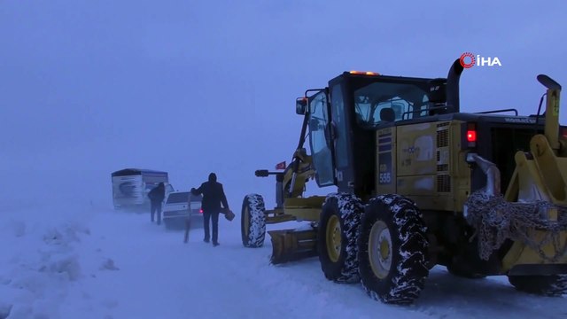 Erzincan’ın Refahiye'de Kar Yağışı Nedeniyle Taşımalı Eğitime Ara Verildi