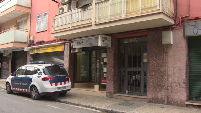 Un hombre mata a su pareja en El Prat y se entrega