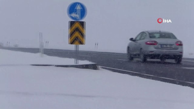 2 Bin 286 Rakımlı Hanlar Geçidi’nde Tipi Etkili Oluyor, Sürücüler Zor Anlar Yaşıyor NT