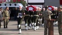 Teröristlerin sınırdaki karakola düzenlediği saldırıda şehit olan 2 asker için tören düzenleniyor