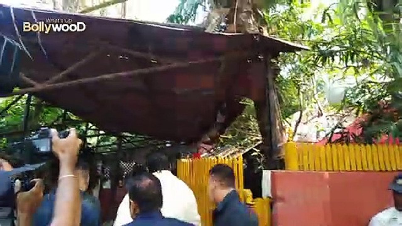 Amitabh Bachcha didn't stop shooting even in snowfall