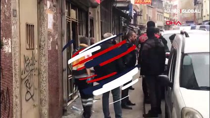 Beyoğlu'nda internet kafeye silahlı saldırı: Yaralılar var