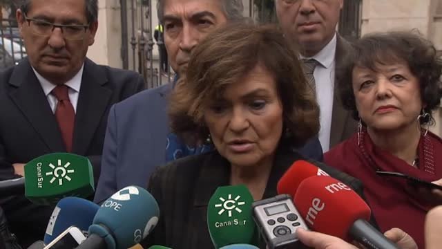 Carmen Calvo: Pedimos que se deje de utilizar a Cataluña como piedra de combate