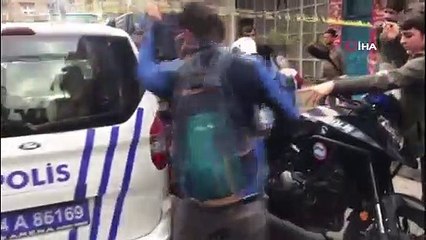 Beyoğlu'nda Kimliği Belirsiz Kişiler İnternet Kafeyi Taradılar