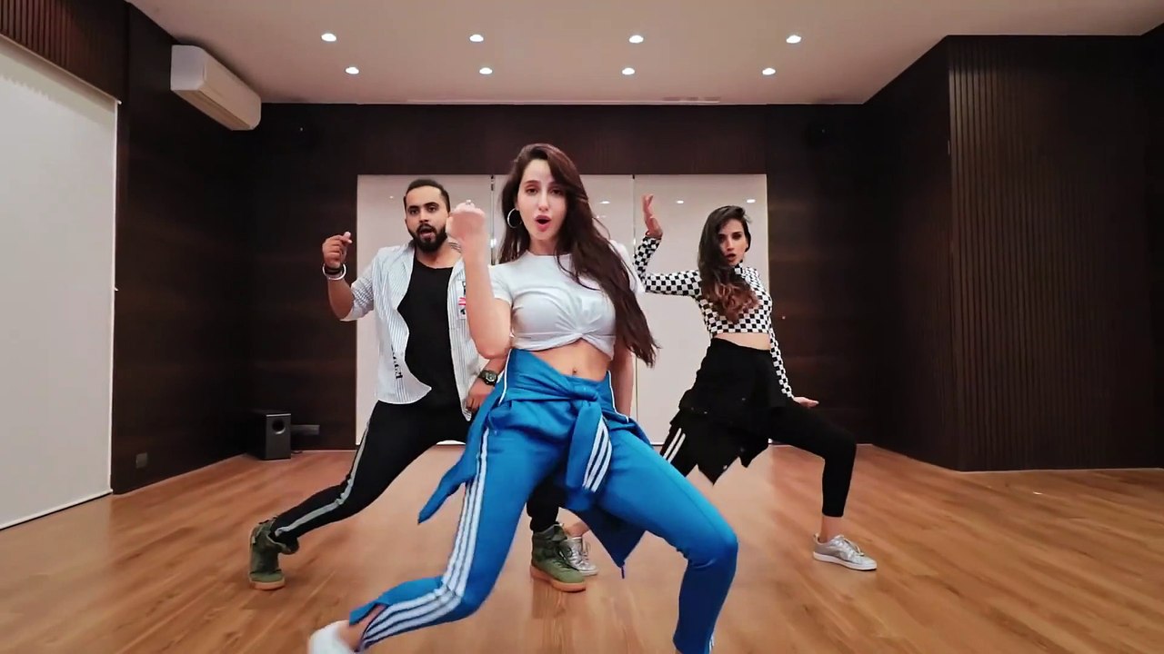 ek_toh_kam_zindagani_ftnora_fatehi_tejas_ishpreet_dancefit_live_xAztYZRUDnQ_1080p