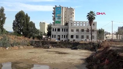 Mersin'de yıkılan imam hatip lisesinin yapılmamasına tepki