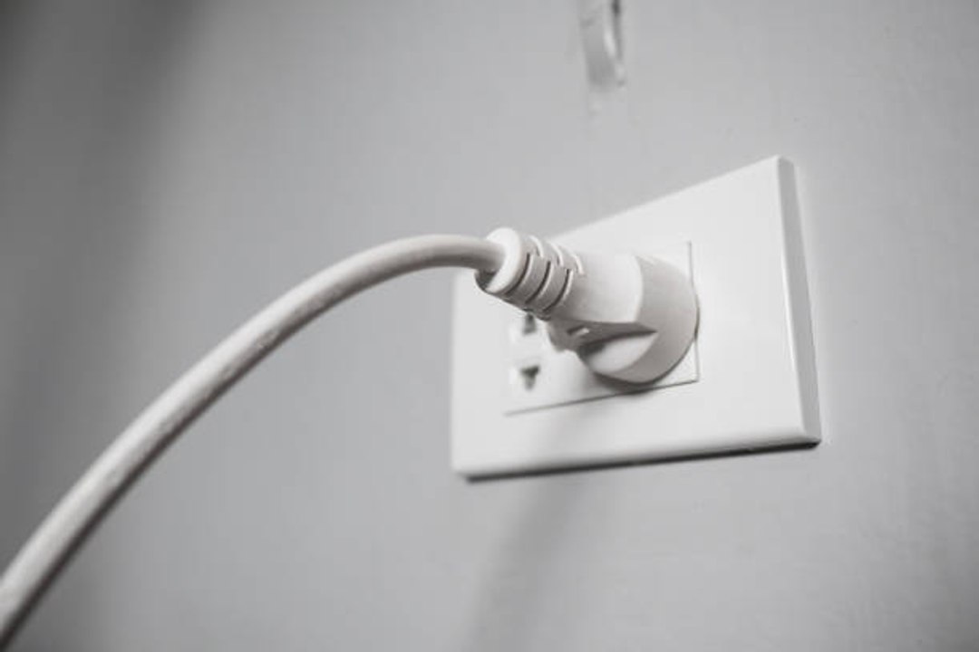 Elektrizität: Die Gesetze von Spannung und Intensität