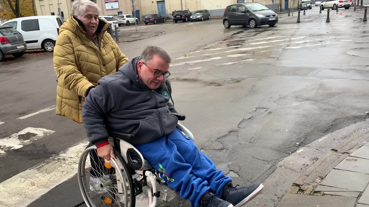 Difficultés d'accessibilité dans la ville de Huy pour les PMR
