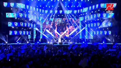 الفنان حسين الجسمي يغني "يا هلالي"