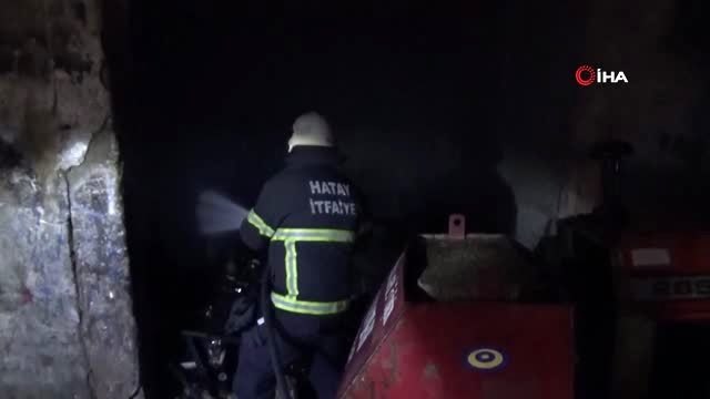 Hurda deposunda korkutan yangın